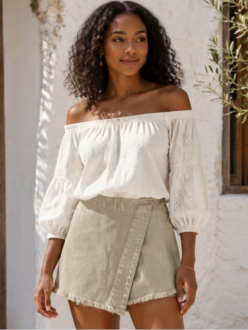 MIOU MUSE Beige Frayed Denim Boho Skorts M